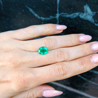 2.39 Ct. Emerald from Afghanistan Life Style