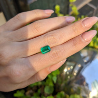 1.75 Ct. Emerald from Afghanistan Life Style