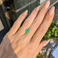 0.97 Ct. Emerald from Afghanistan Life Style