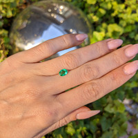 0.52 Ct. Emerald from Afghanistan Life Style