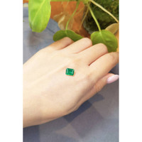 1.42 Ct. Emerald from Zambia Life Style