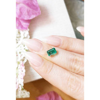 1.71 Ct. Emerald from Zambia Life Style