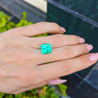 5.38 Ct. Emerald from Colombia Life Style