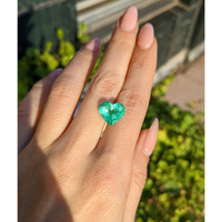 5.04 Ct. Emerald from Colombia Life Style