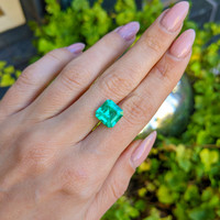 4.15 Ct. Emerald from Colombia Life Style