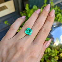 4.15 Ct. Emerald from Colombia Life Style