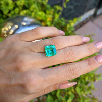 4.15 Ct. Emerald from Colombia Life Style