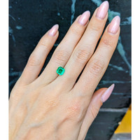 0.96 Ct. Emerald from Colombia Life Style