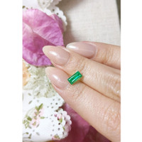 0.80 Ct. Emerald from Russia Life Style