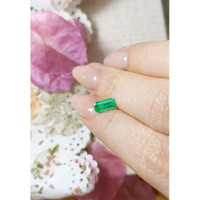 0.98 Ct. Emerald from Russia Life Style