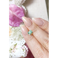 0.78 Ct. Emerald from Russia Life Style