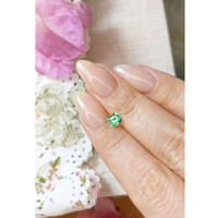 0.50 Ct. Emerald from Russia Life Style