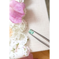 0.68 Ct. Emerald from Russia Life Style