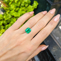 3.24 Ct. Emerald from Colombia Life Style