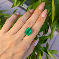 8.46 Ct. Emerald from Zambia Life Style