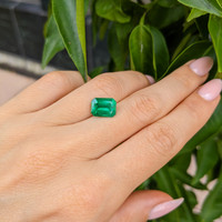 2.53 Ct. Emerald from Zambia Life Style