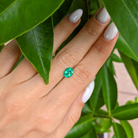 1.00 Ct. Emerald from Colombia Life Style