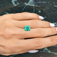 2.32 Ct. Emerald from Colombia Life Style