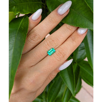 1.07 Ct. Emerald from Colombia Life Style