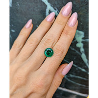 3.16 Ct. Emerald from Colombia Life Style