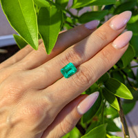 2.61 Ct. Emerald from Colombia Life Style