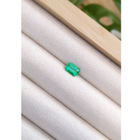 0.74 Ct. Emerald from Russia Life Style