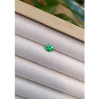 0.67 Ct. Emerald from Russia Life Style