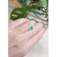 0.90 Ct. Emerald from Russia Life Style