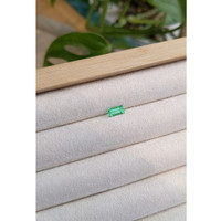 0.51 Ct. Emerald from Russia Life Style