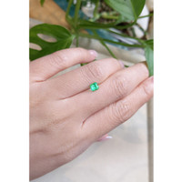 0.60 Ct. Emerald from Russia Life Style