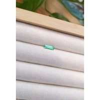 0.54 Ct. Emerald from Russia Life Style