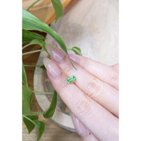 0.91 Ct. Emerald from Russia Life Style