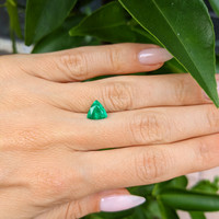 1.25 Ct. Emerald from Colombia Life Style