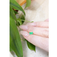 0.76 Ct. Emerald from Russia Life Style
