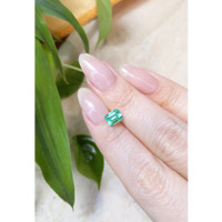 0.93 Ct. Emerald from Russia Life Style