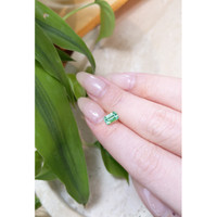 0.84 Ct. Emerald from Russia Life Style
