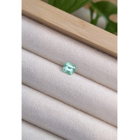 0.77 Ct. Emerald from Russia Life Style