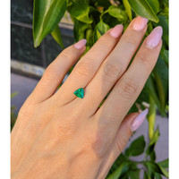 0.72 Ct. Emerald from Colombia Life Style