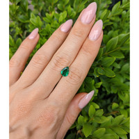 1.00 Ct. Emerald from Zambia Life Style