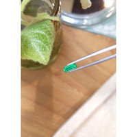 0.70 Ct. Emerald from Russia Life Style