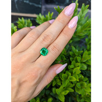 2.22 Ct. Emerald from Zambia Life Style
