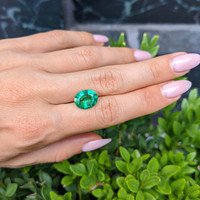 3.95 Ct. Emerald from Zambia Life Style