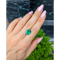 3.95 Ct. Emerald from Zambia Life Style