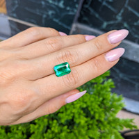 3.43 Ct. Emerald from Zambia Life Style