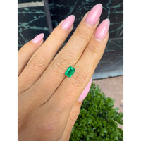 1.03 Ct. Emerald from Colombia Life Style