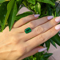 4.80 Ct. Emerald from Zambia Life Style