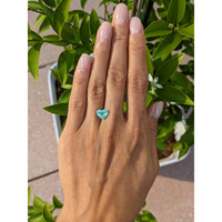 1.90 Ct. Emerald from Colombia Life Style