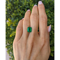 3.22 Ct. Emerald from Zambia Life Style