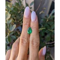 2.25 Ct. Emerald from Zambia Life Style