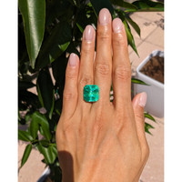 13.61 Ct. Emerald from Colombia Life Style